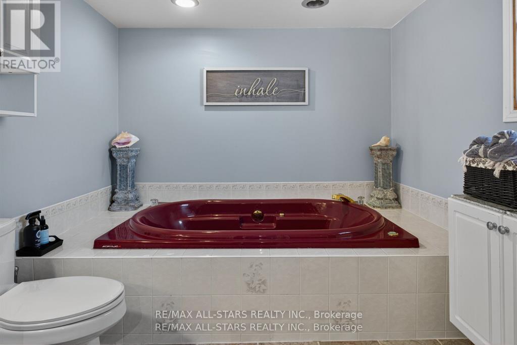 291 Angeline Street N, Kawartha Lakes (Lindsay), Ontario  K9V 4R1 - Photo 17 - X12558166