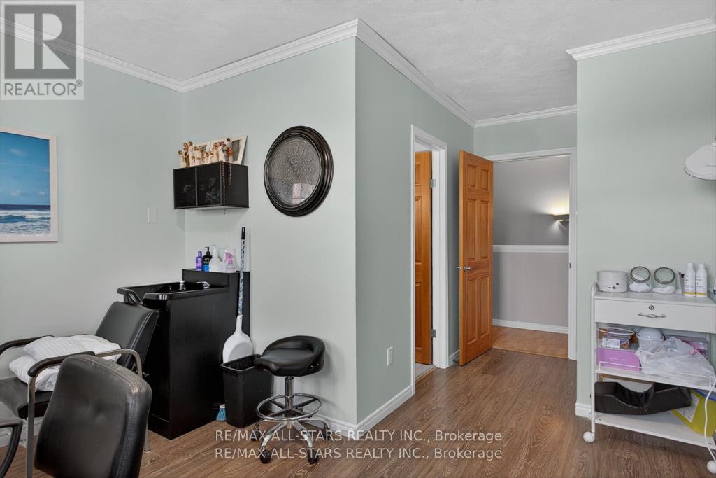 291 Angeline Street N, Kawartha Lakes (Lindsay), Ontario  K9V 4R1 - Photo 26 - X12558166