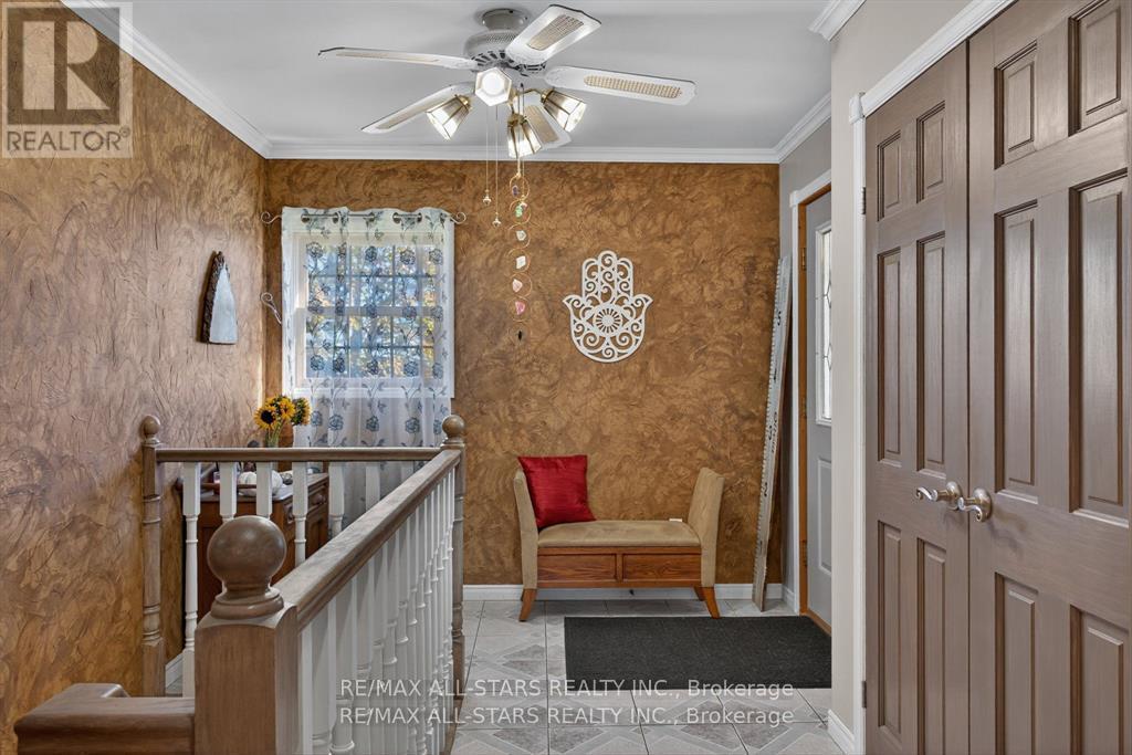 291 Angeline Street N, Kawartha Lakes (Lindsay), Ontario  K9V 4R1 - Photo 4 - X12558166