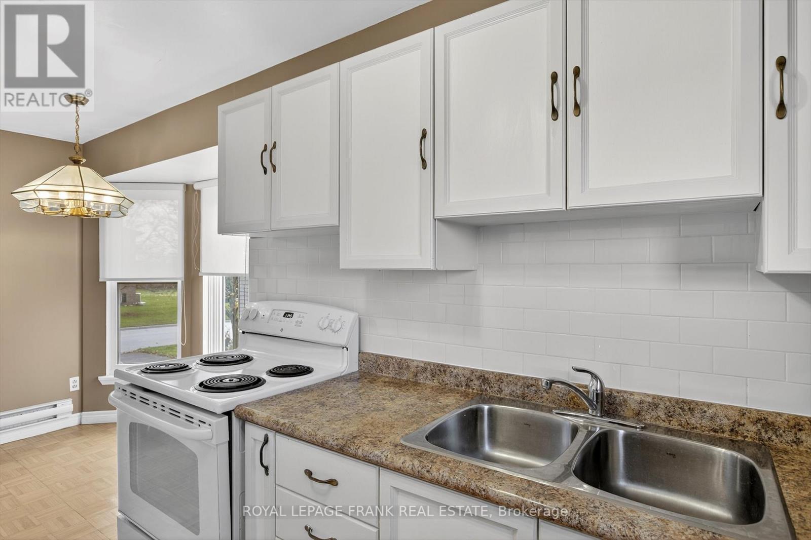 547 Crystal Drive, Peterborough (Ashburnham Ward 4), Ontario  K9J 8H7 - Photo 15 - X12558216