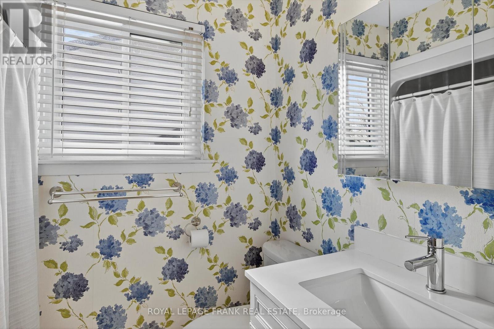 547 Crystal Drive, Peterborough (Ashburnham Ward 4), Ontario  K9J 8H7 - Photo 18 - X12558216