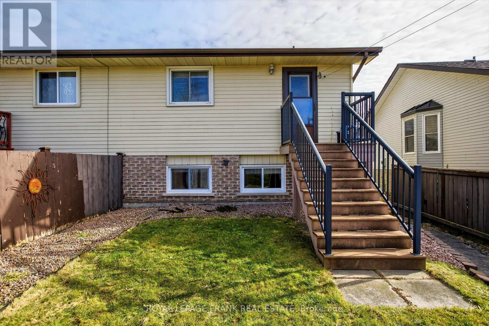 547 Crystal Drive, Peterborough (Ashburnham Ward 4), Ontario  K9J 8H7 - Photo 36 - X12558216