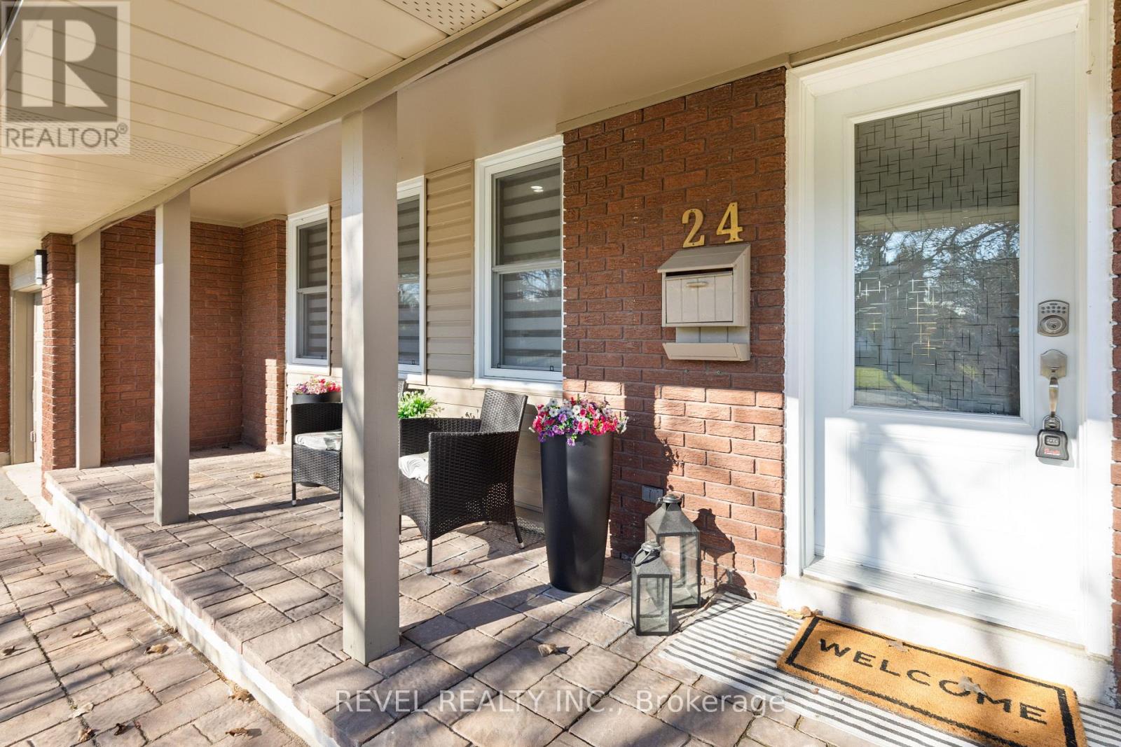 24 Weldon Court, Kawartha Lakes (Lindsay), Ontario  K9V 4P1 - Photo 6 - X12558566