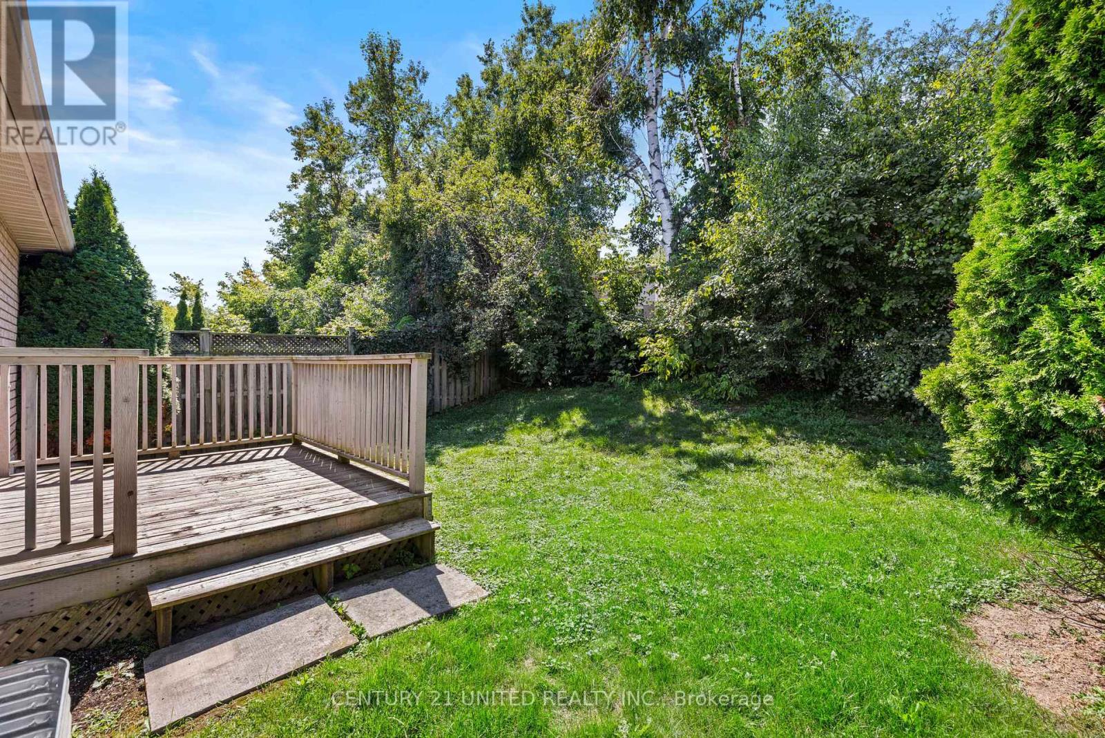 931 Ralphson Crescent, Peterborough (Otonabee Ward 1), Ontario  K9J 8R5 - Photo 3 - X12558644