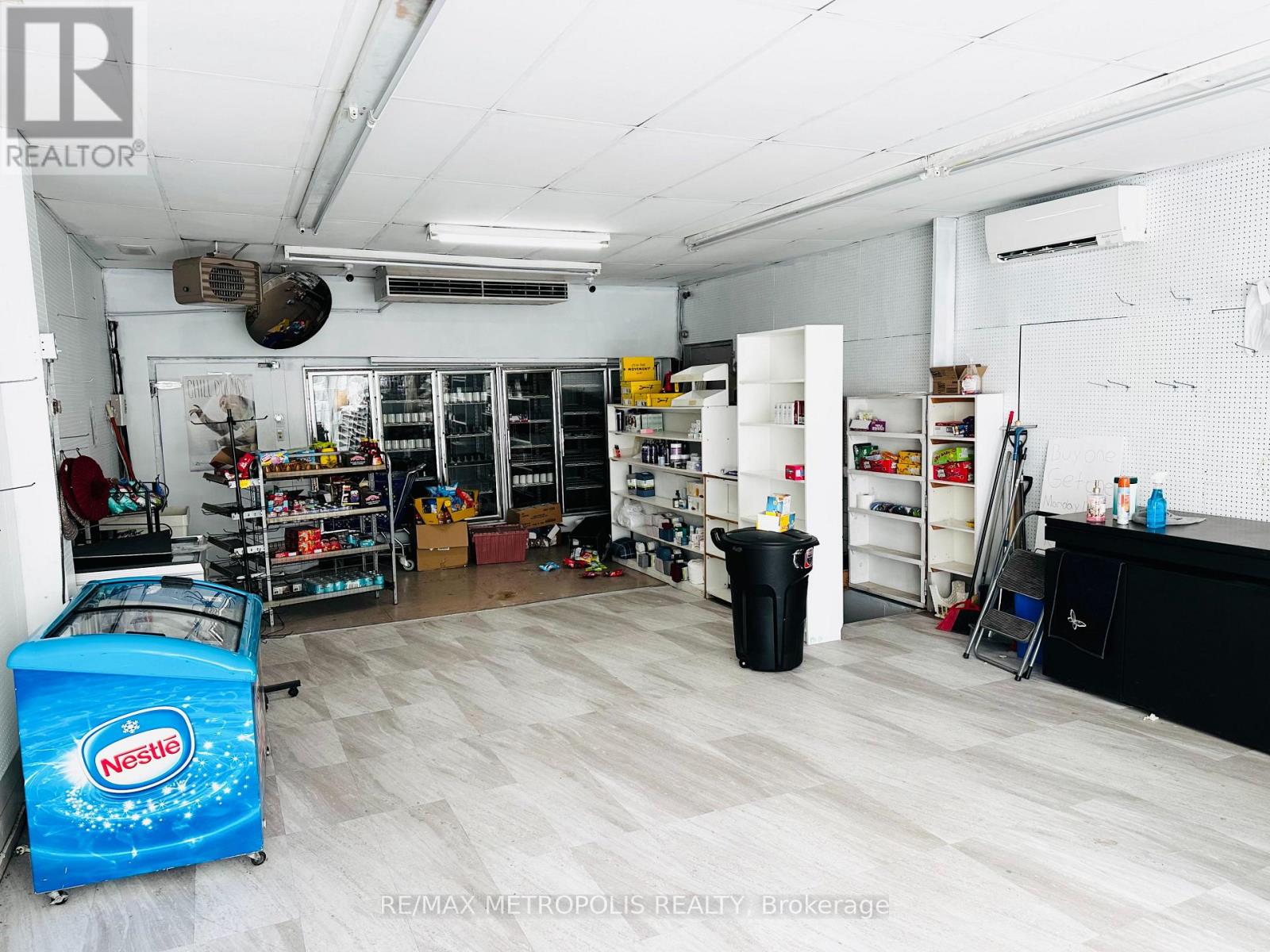 634 Chamberlain Street, Peterborough (Otonabee Ward 1), Ontario  K9J 4M1 - Photo 8 - X12558492