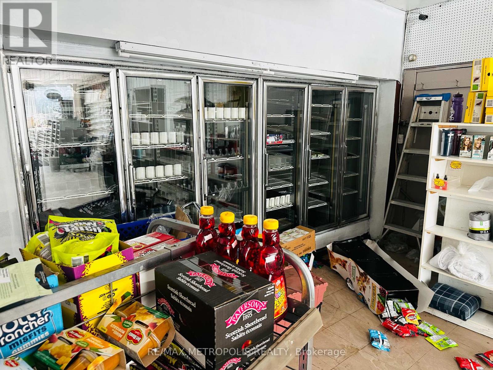 634 Chamberlain Street, Peterborough (Otonabee Ward 1), Ontario  K9J 4M1 - Photo 9 - X12558492