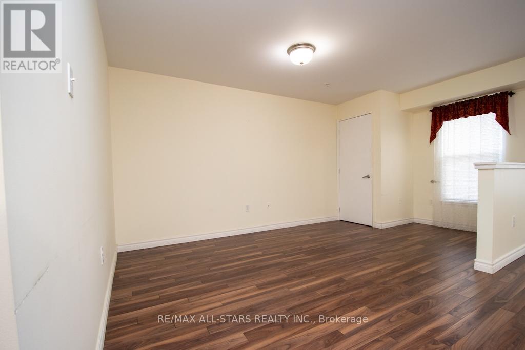 106 - 8 Huron Street, Kawartha Lakes (Lindsay), Ontario  K9V 6K3 - Photo 12 - X12558696