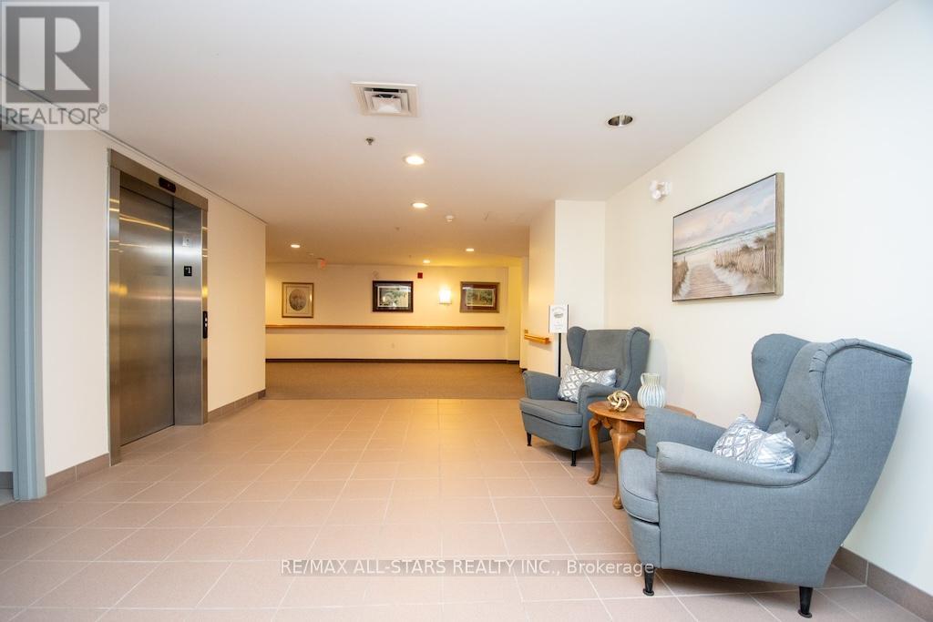 106 - 8 Huron Street, Kawartha Lakes (Lindsay), Ontario  K9V 6K3 - Photo 3 - X12558696