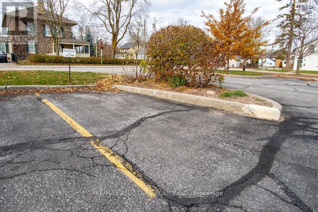 106 - 8 Huron Street, Kawartha Lakes (Lindsay), Ontario  K9V 6K3 - Photo 36 - X12558696