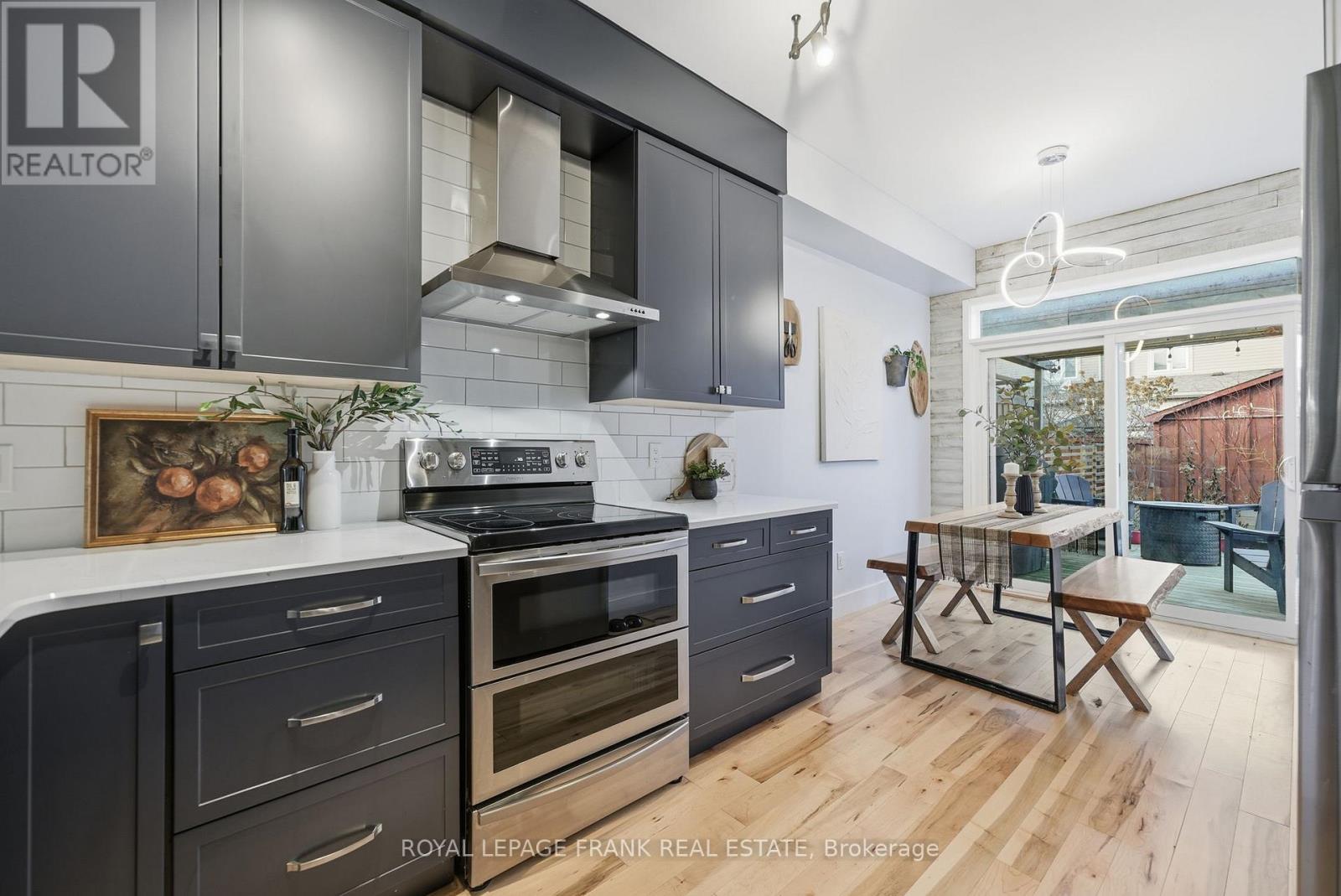 18 Deacon Crescent, Kawartha Lakes (Lindsay), Ontario  K9V 0L4 - Photo 10 - X12558984