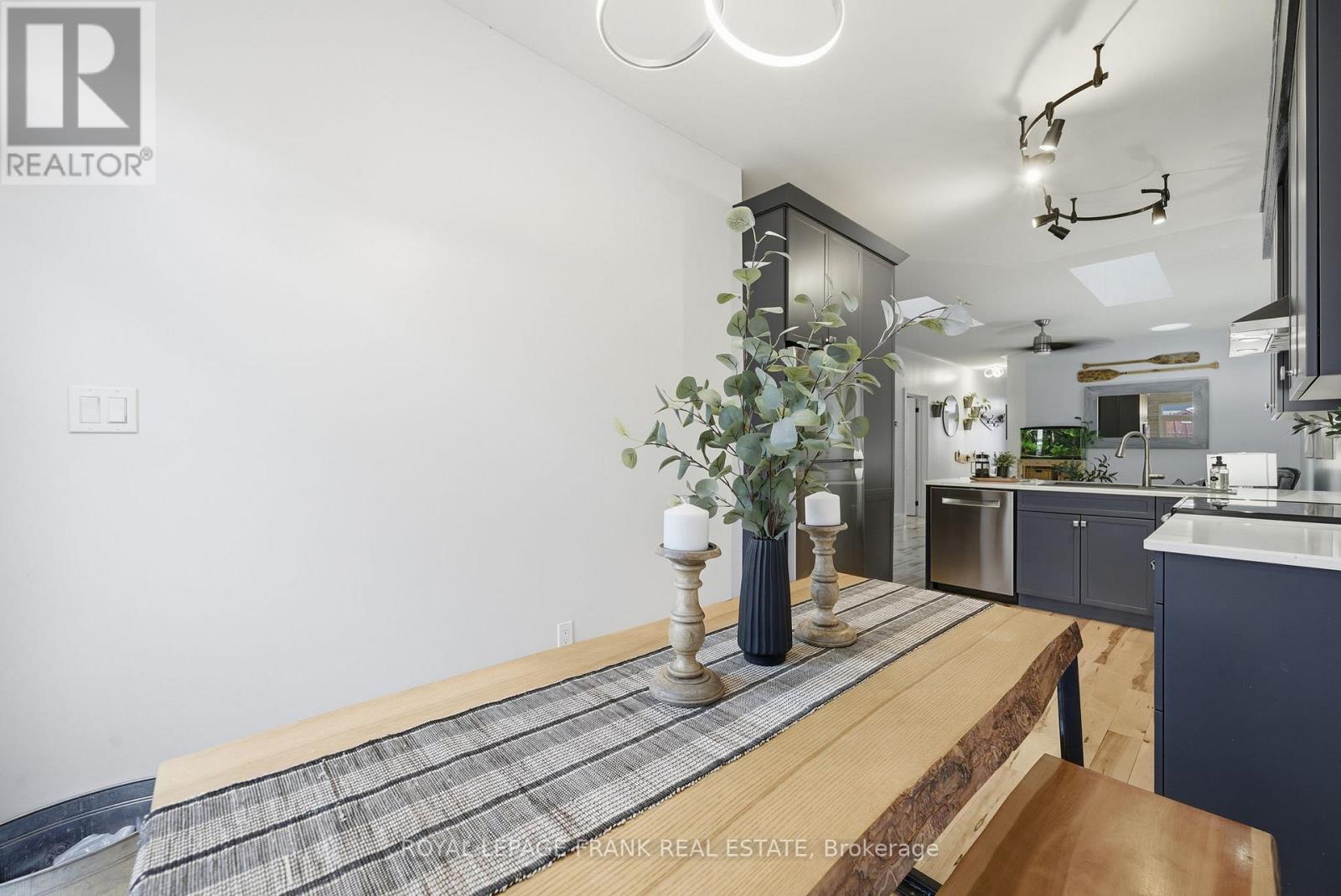 18 Deacon Crescent, Kawartha Lakes (Lindsay), Ontario  K9V 0L4 - Photo 15 - X12558984