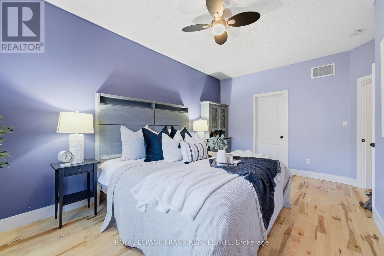 18 Deacon Crescent, Kawartha Lakes (Lindsay), Ontario  K9V 0L4 - Photo 17 - X12558984