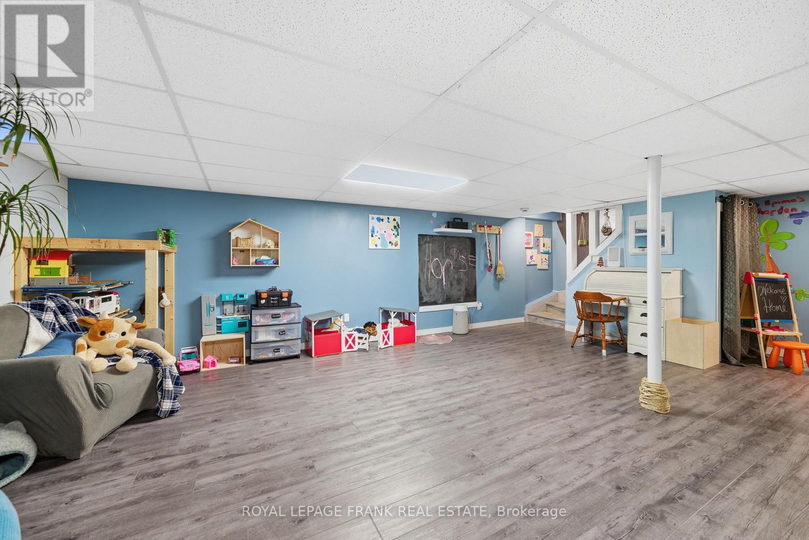 18 Deacon Crescent, Kawartha Lakes (Lindsay), Ontario  K9V 0L4 - Photo 32 - X12558984