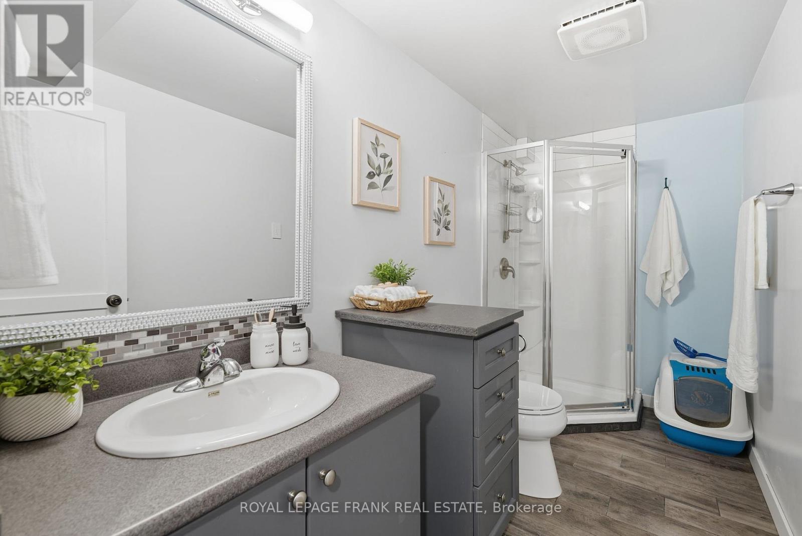 18 Deacon Crescent, Kawartha Lakes (Lindsay), Ontario  K9V 0L4 - Photo 33 - X12558984