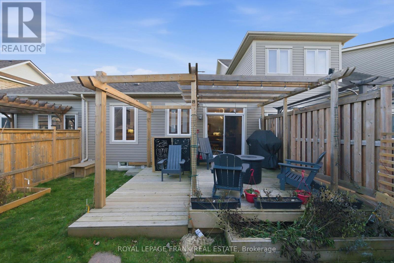 18 Deacon Crescent, Kawartha Lakes (Lindsay), Ontario  K9V 0L4 - Photo 37 - X12558984