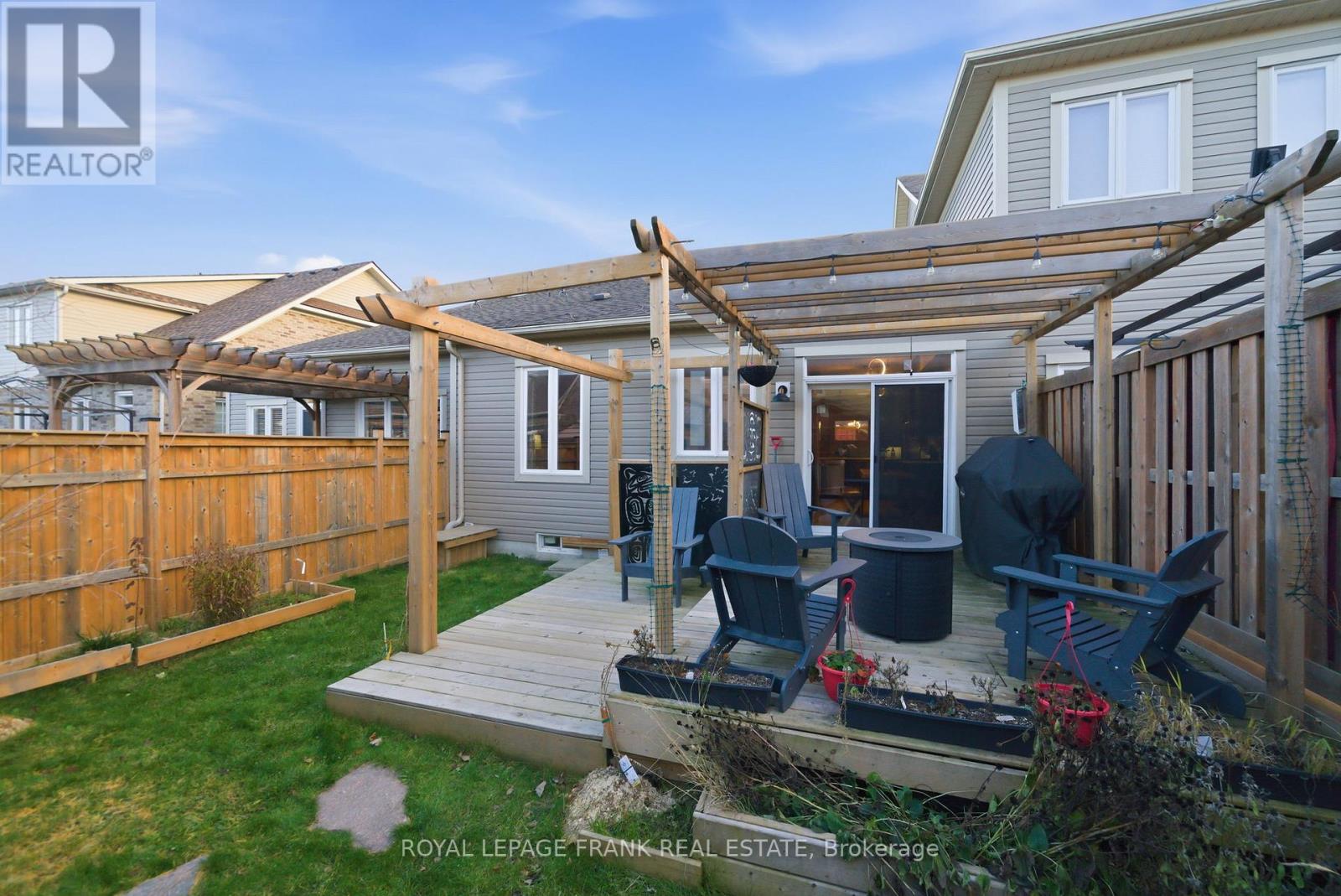 18 Deacon Crescent, Kawartha Lakes (Lindsay), Ontario  K9V 0L4 - Photo 38 - X12558984