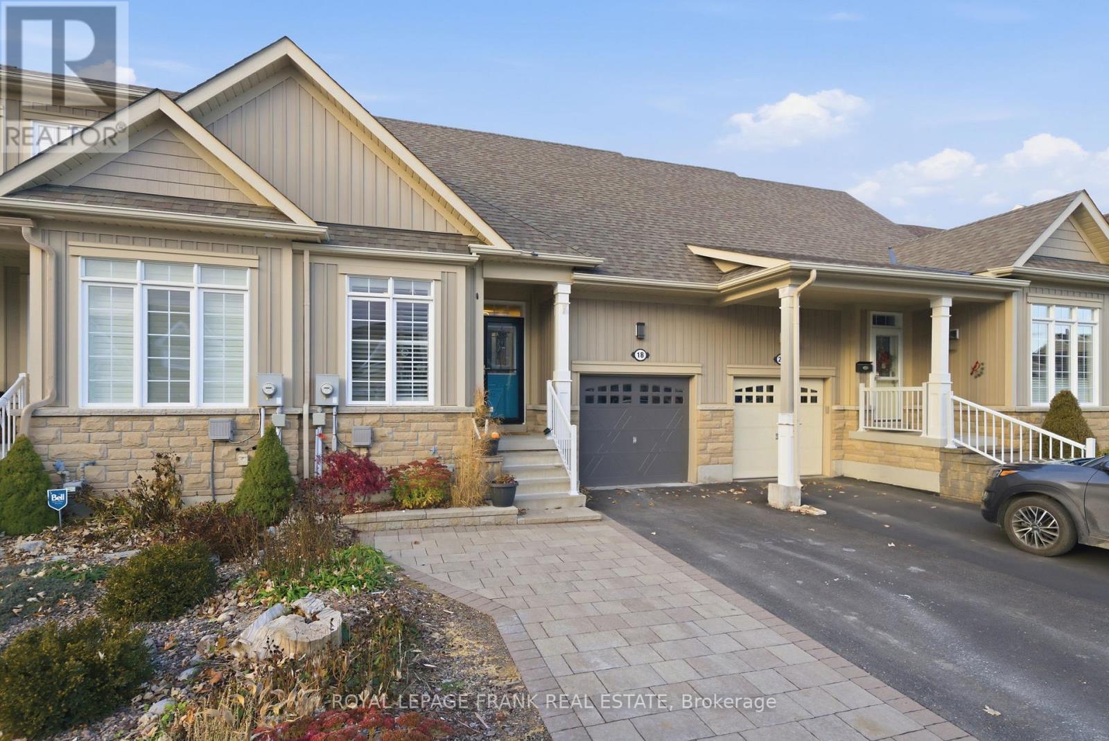 18 Deacon Crescent, Kawartha Lakes (Lindsay), Ontario  K9V 0L4 - Photo 4 - X12558984