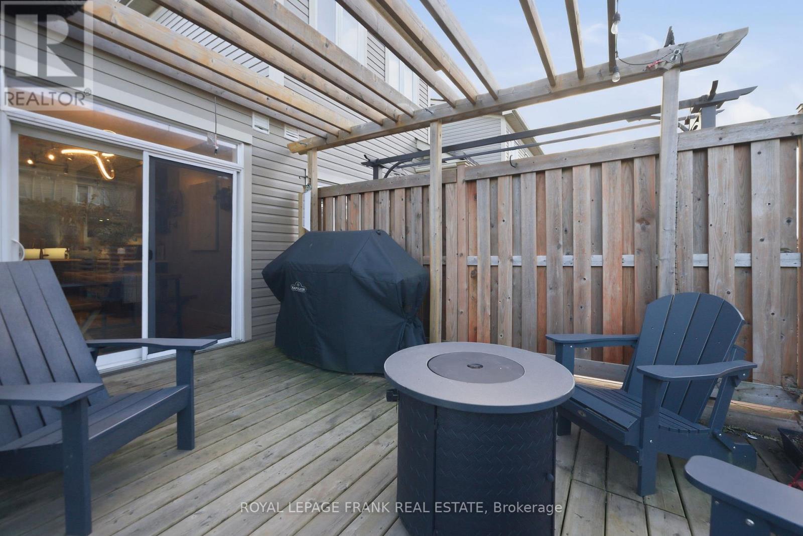 18 Deacon Crescent, Kawartha Lakes (Lindsay), Ontario  K9V 0L4 - Photo 43 - X12558984