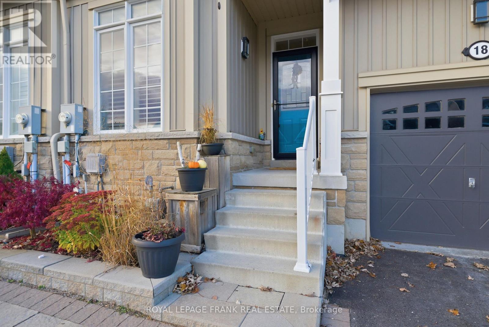 18 Deacon Crescent, Kawartha Lakes (Lindsay), Ontario  K9V 0L4 - Photo 5 - X12558984