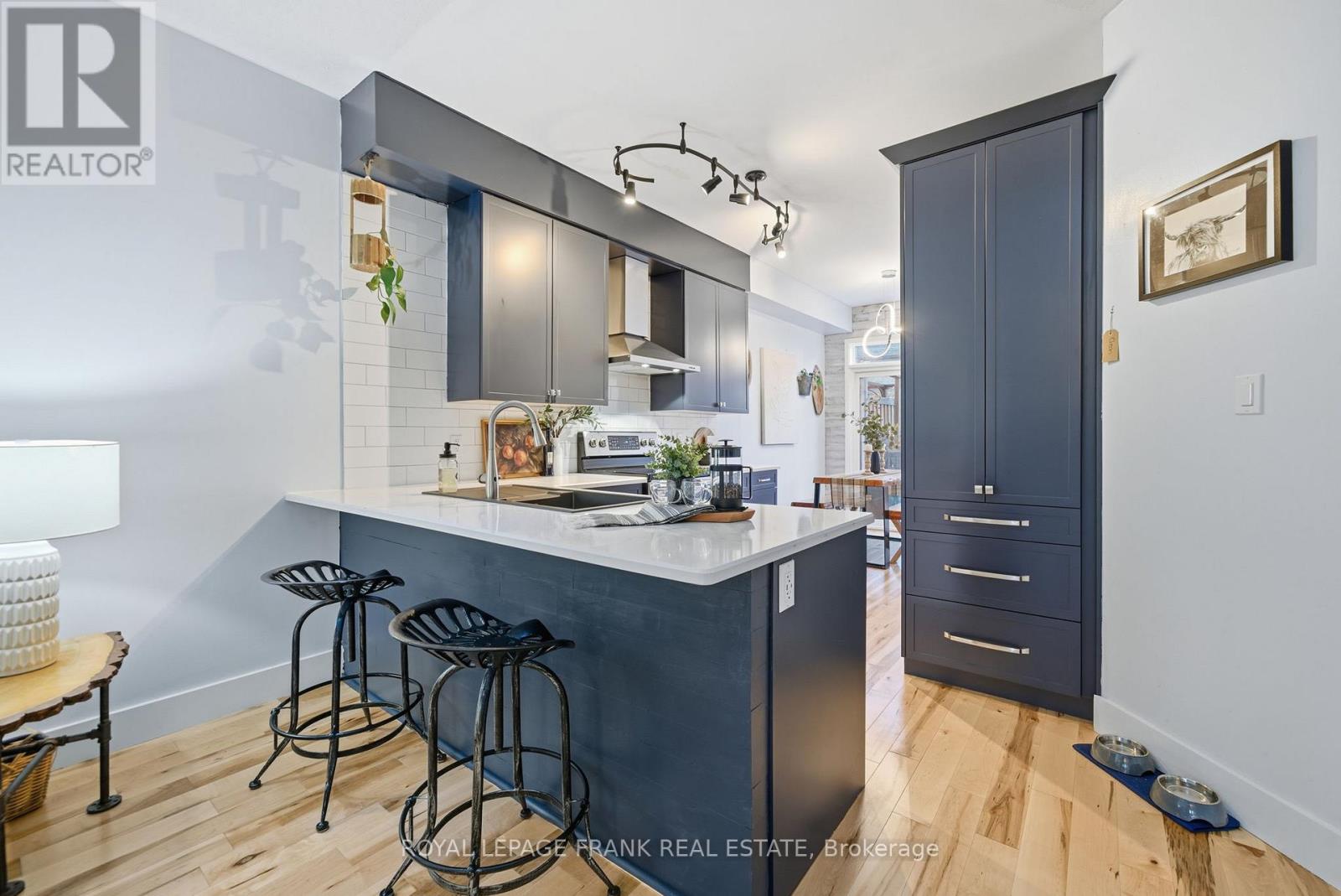 18 Deacon Crescent, Kawartha Lakes (Lindsay), Ontario  K9V 0L4 - Photo 9 - X12558984