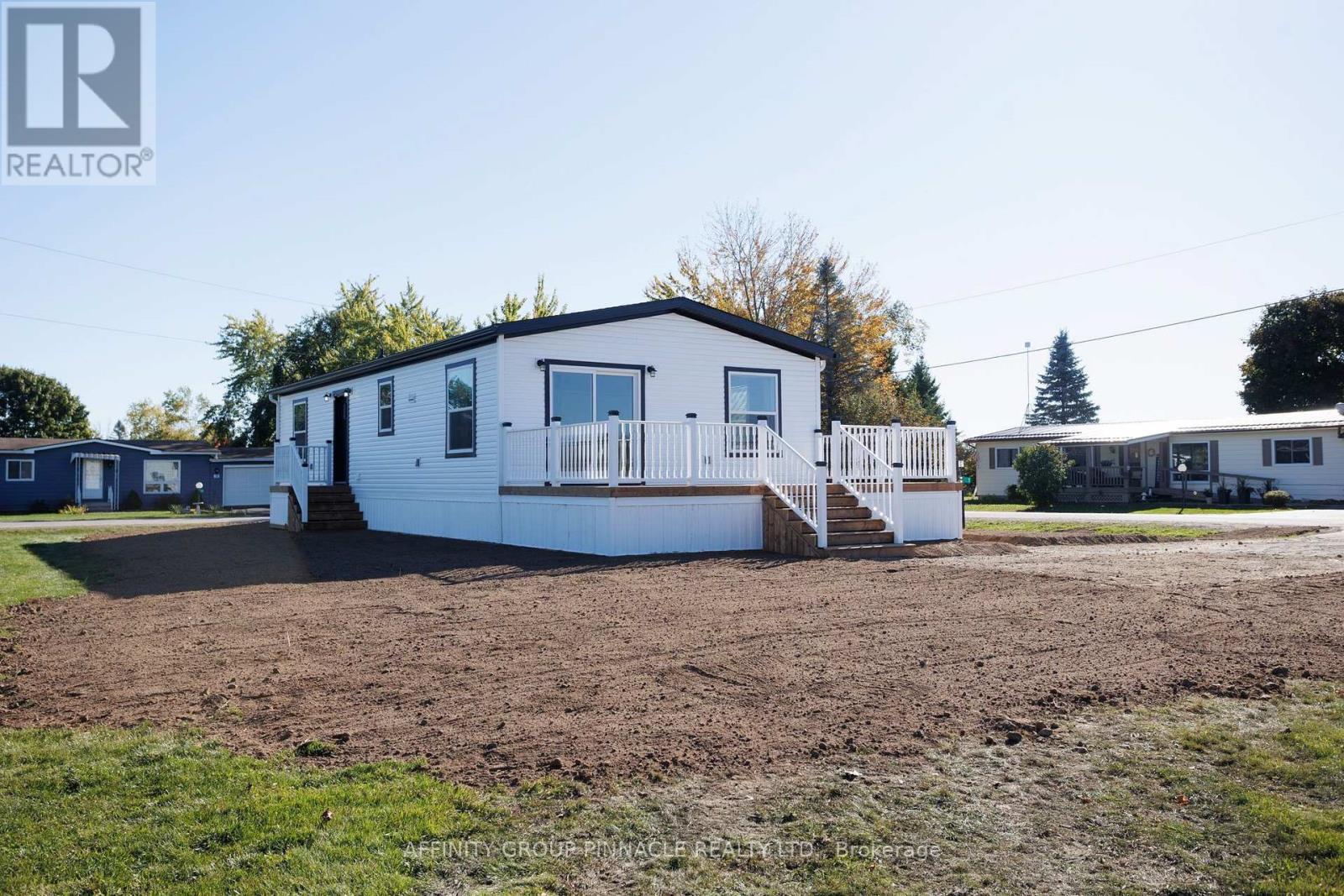 1 Vista Drive, Kawartha Lakes (Lindsay), Ontario  K9V 0H7 - Photo 7 - X12559798