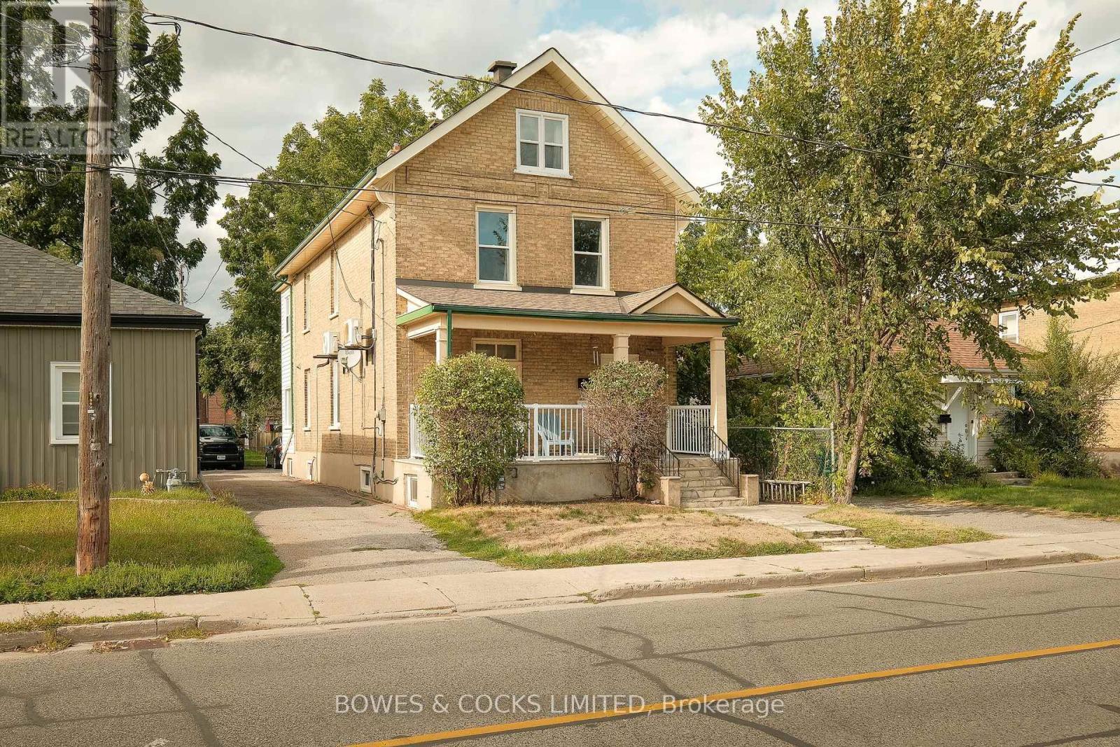 530 Chamberlain Street, Peterborough (Town Ward 3), Ontario  K9J 4L5 - Photo 1 - X12559840