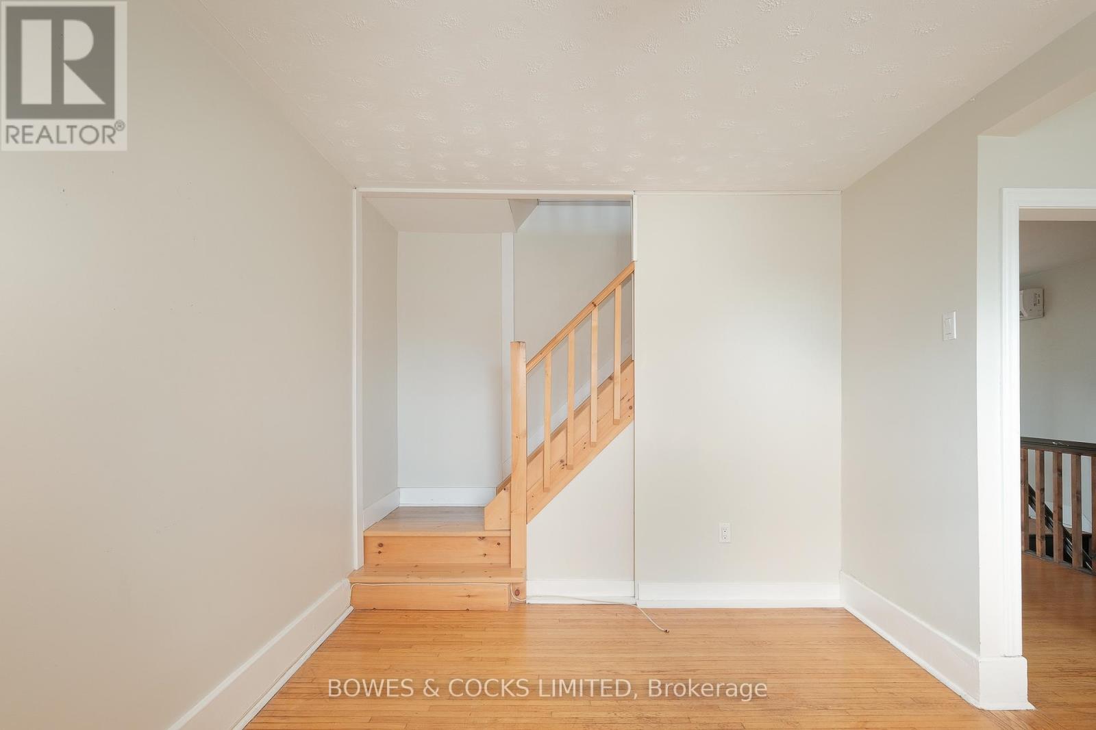 530 Chamberlain Street, Peterborough (Town Ward 3), Ontario  K9J 4L5 - Photo 17 - X12559840