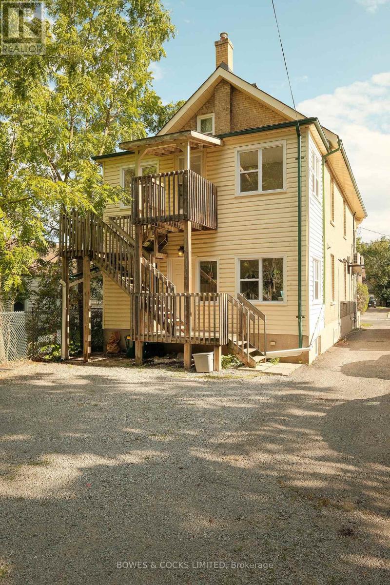 530 Chamberlain Street, Peterborough (Town Ward 3), Ontario  K9J 4L5 - Photo 2 - X12559840