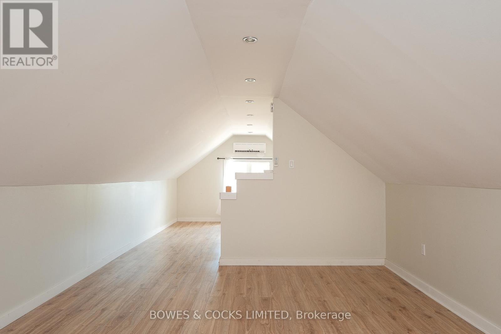 530 Chamberlain Street, Peterborough (Town Ward 3), Ontario  K9J 4L5 - Photo 22 - X12559840