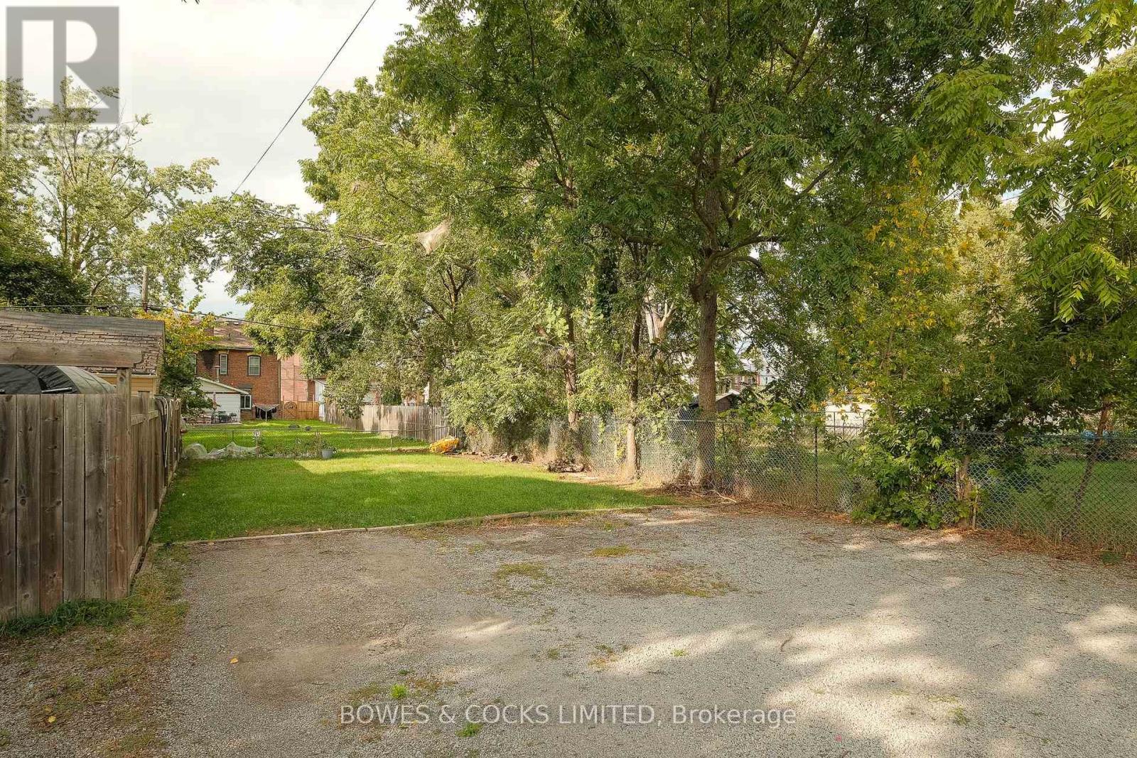 530 Chamberlain Street, Peterborough (Town Ward 3), Ontario  K9J 4L5 - Photo 26 - X12559840