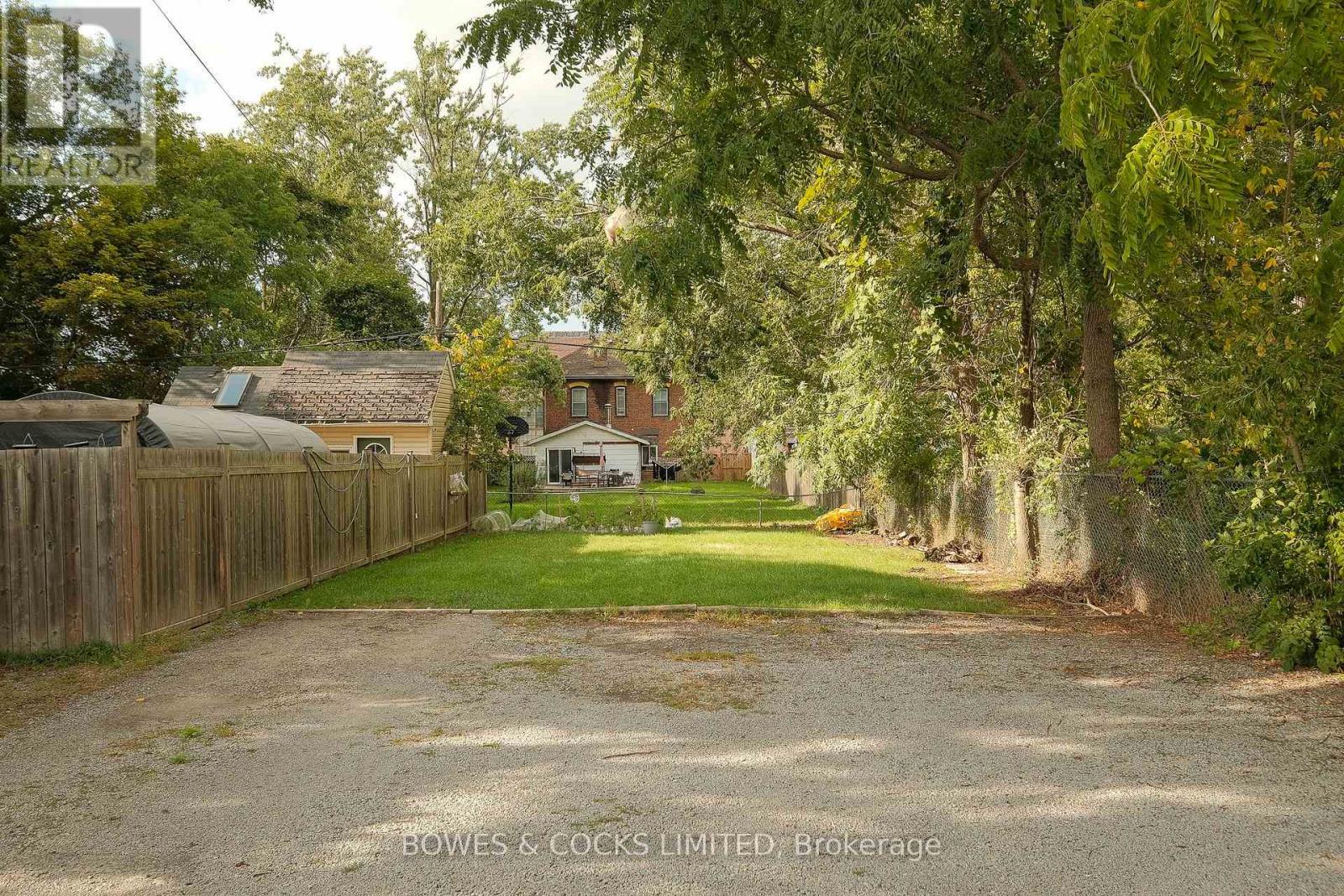 530 Chamberlain Street, Peterborough (Town Ward 3), Ontario  K9J 4L5 - Photo 27 - X12559840