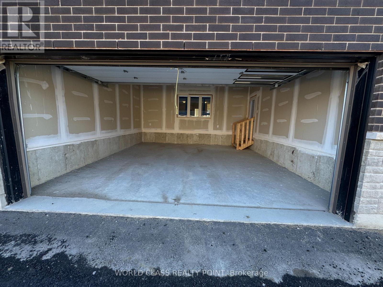 168 Alcorn Drive, Kawartha Lakes (Lindsay), Ontario  K9V 0T2 - Photo 31 - X12560008