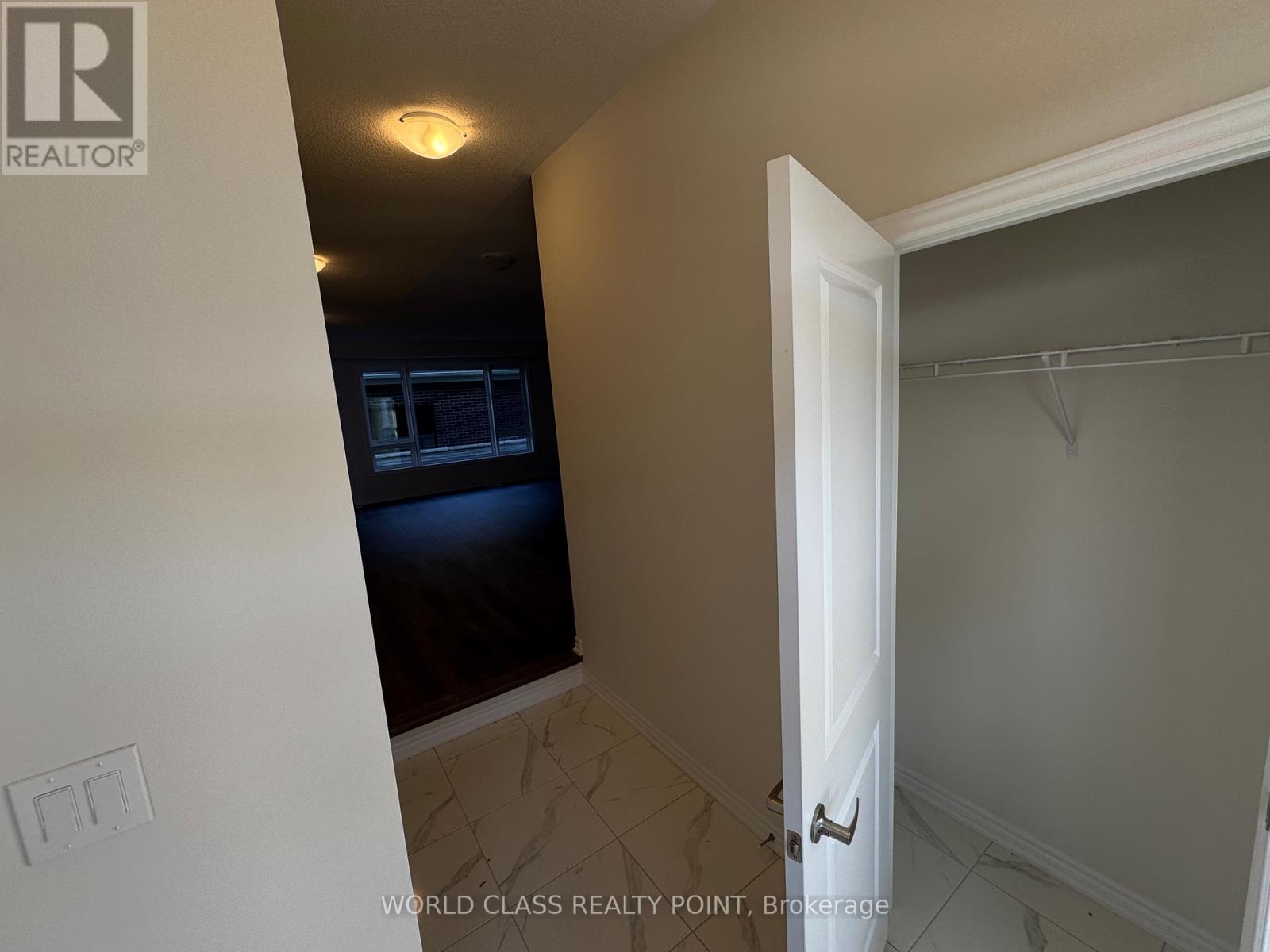 168 Alcorn Drive, Kawartha Lakes (Lindsay), Ontario  K9V 0T2 - Photo 4 - X12560008