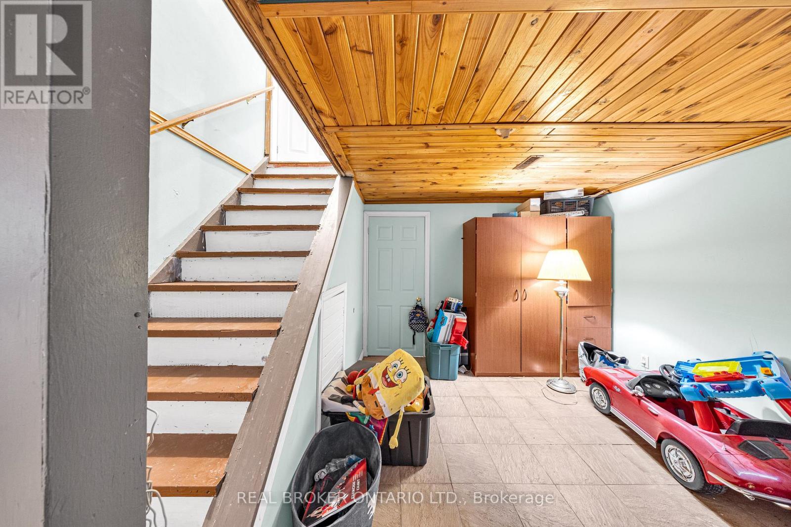 710 Cameron Street, Peterborough Central (North), Ontario  K9J 3Z8 - Photo 23 - X12561298