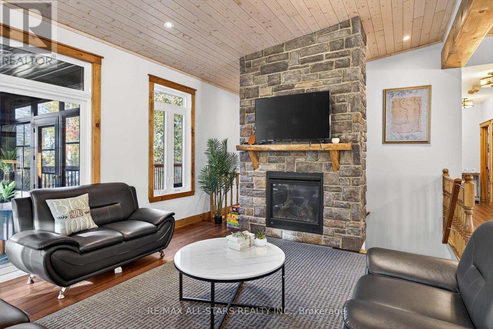 38 Pheasant Street, Kawartha Lakes (Emily), Ontario  K0L 2W0 - Photo 10 - X12561902