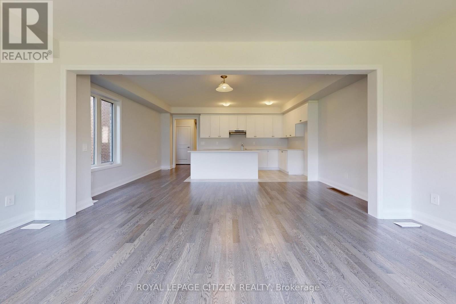 36 Corley Street, Kawartha Lakes (Lindsay), Ontario  K9V 6K2 - Photo 11 - X12561776