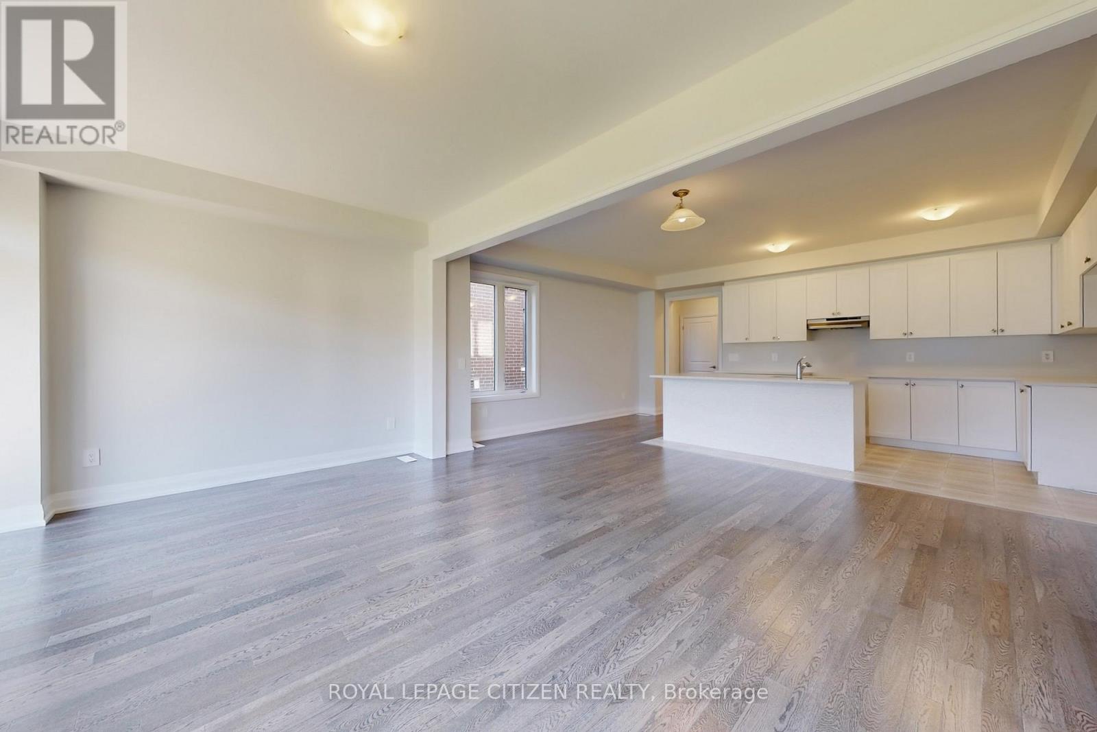 36 Corley Street, Kawartha Lakes (Lindsay), Ontario  K9V 6K2 - Photo 12 - X12561776