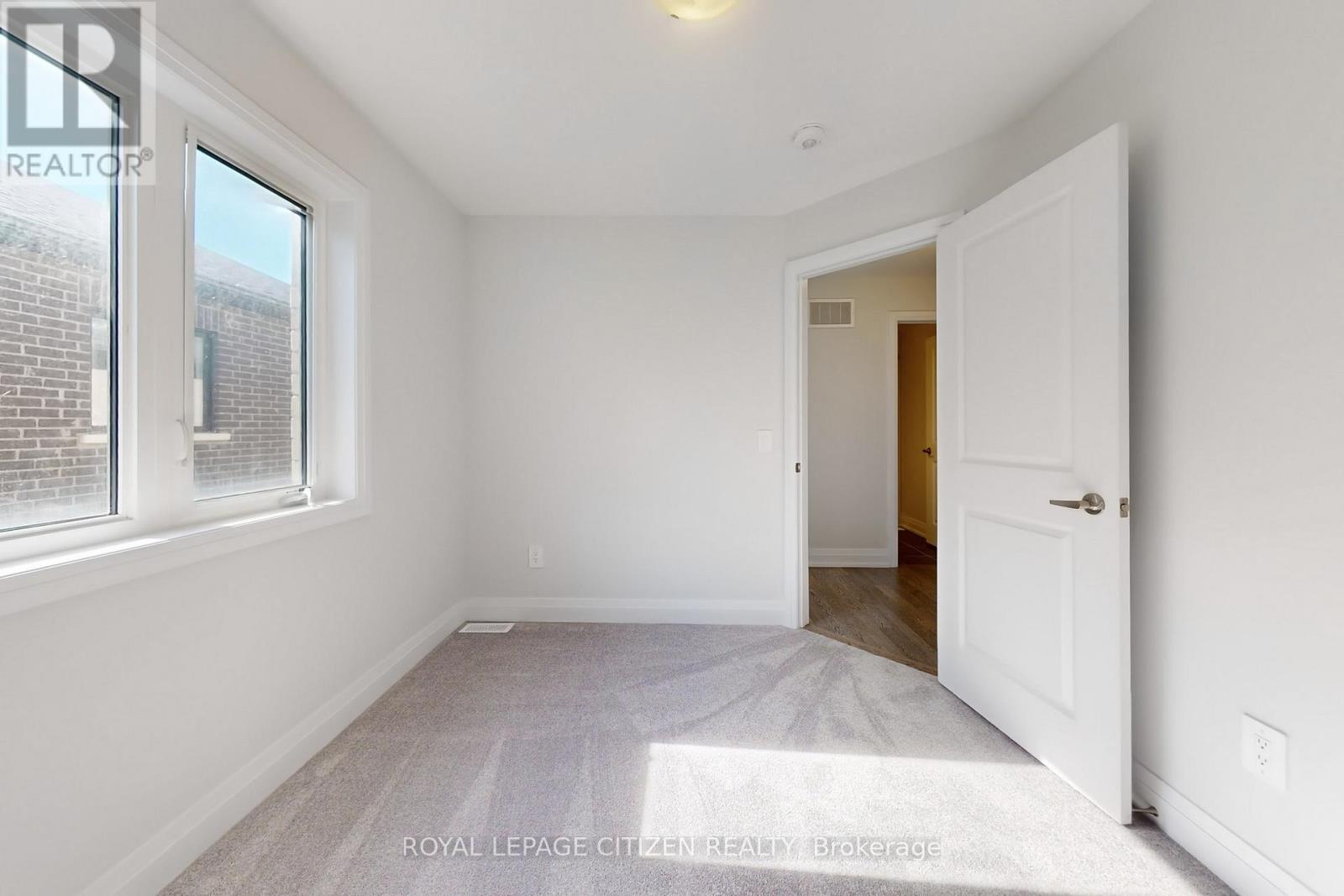 36 Corley Street, Kawartha Lakes (Lindsay), Ontario  K9V 6K2 - Photo 38 - X12561776