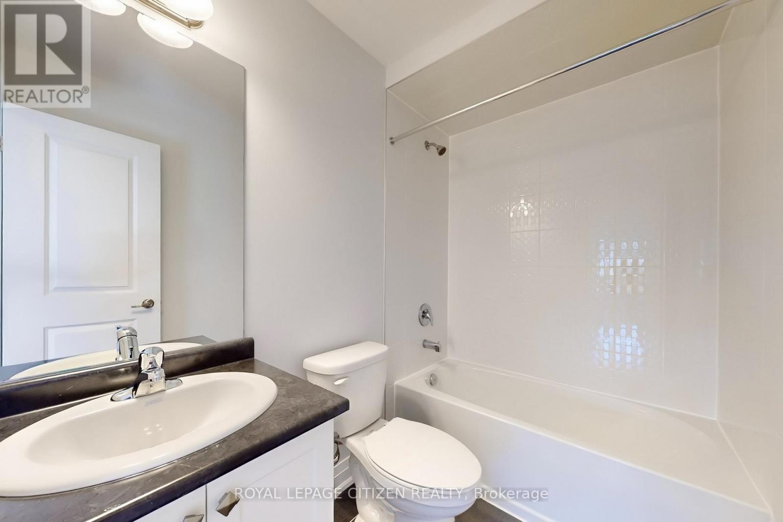 36 Corley Street, Kawartha Lakes (Lindsay), Ontario  K9V 6K2 - Photo 40 - X12561776