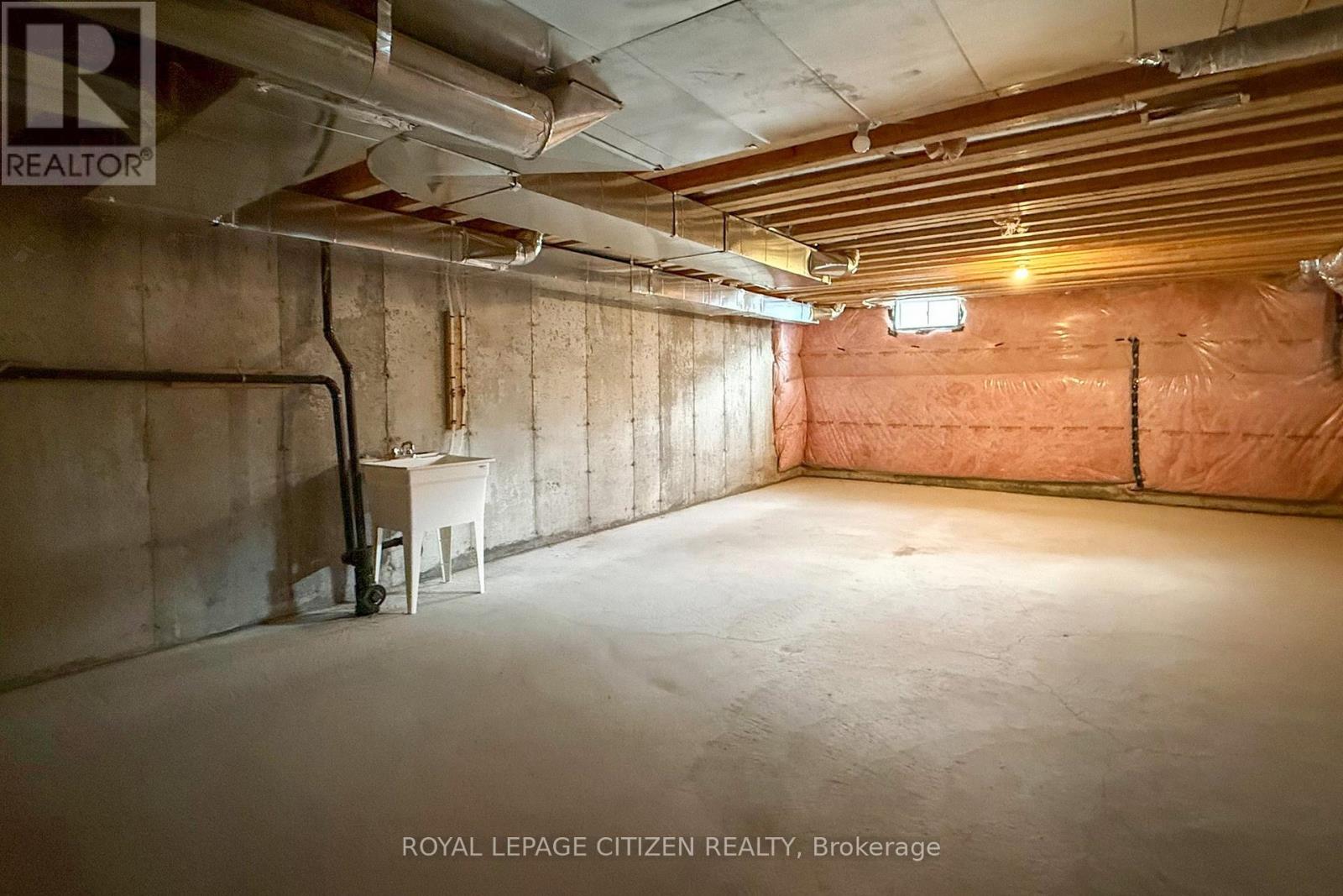 36 Corley Street, Kawartha Lakes (Lindsay), Ontario  K9V 6K2 - Photo 42 - X12561776