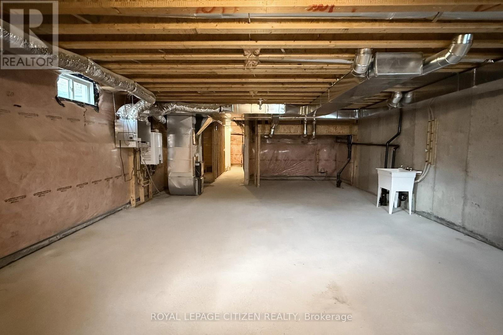 36 Corley Street, Kawartha Lakes (Lindsay), Ontario  K9V 6K2 - Photo 43 - X12561776