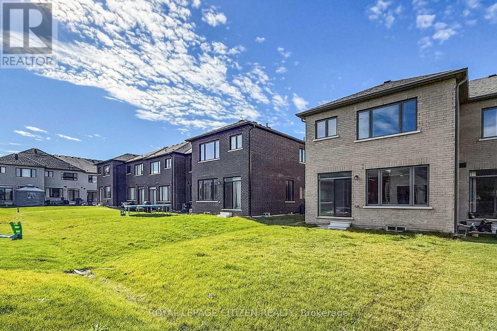 36 Corley Street, Kawartha Lakes (Lindsay), Ontario  K9V 6K2 - Photo 48 - X12561776