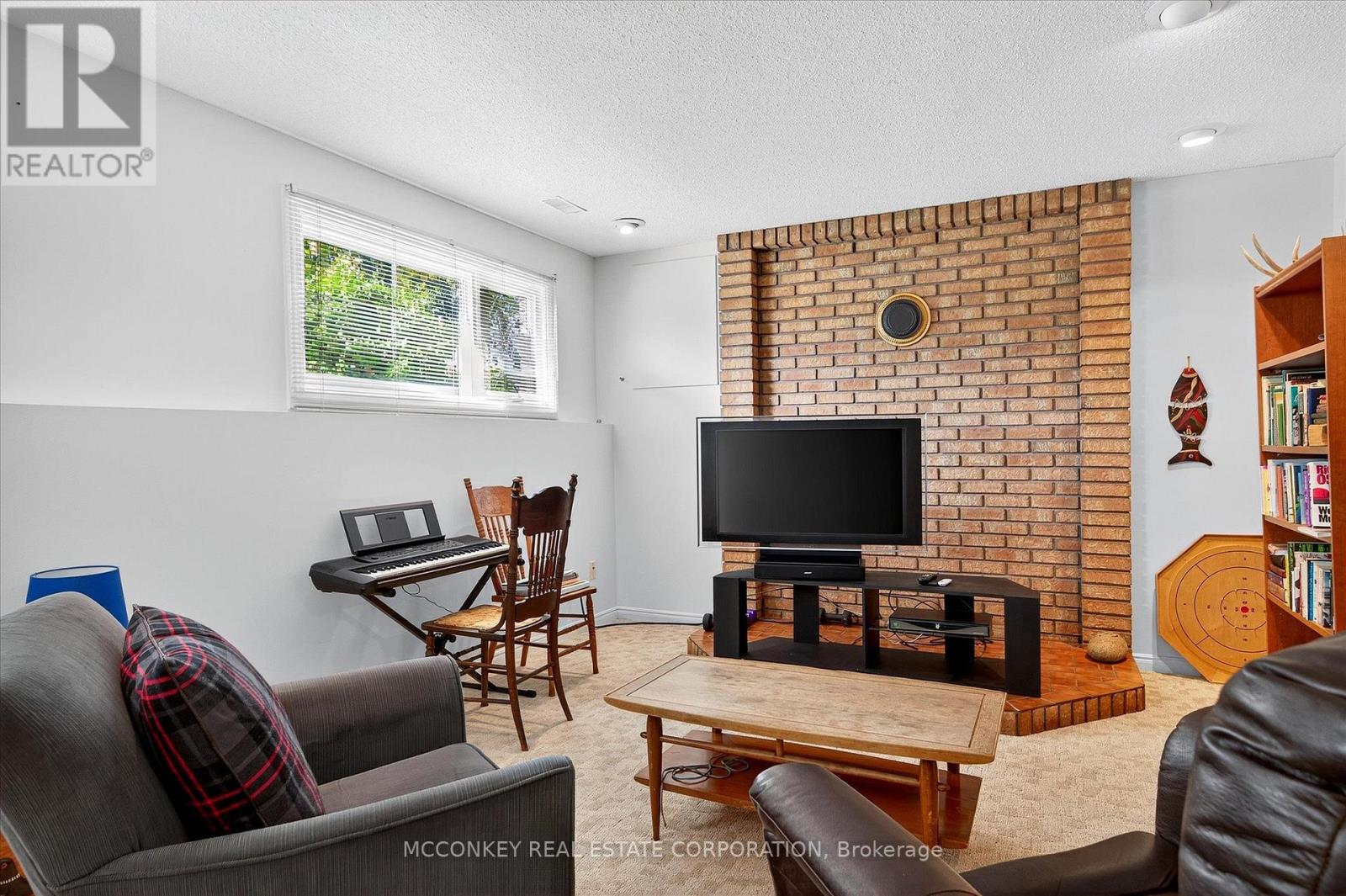 1216 Hilliard Street, Peterborough (Northcrest Ward 5), Ontario  K9H 7H9 - Photo 23 - X12562302