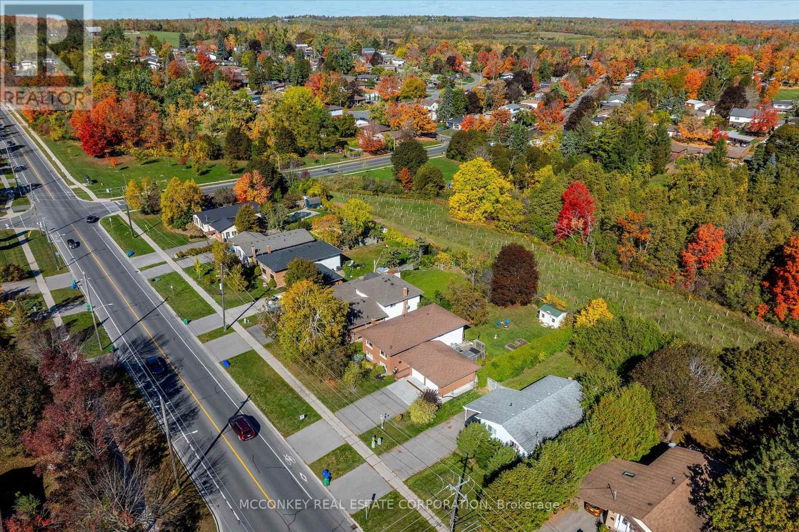 1216 Hilliard Street, Peterborough (Northcrest Ward 5), Ontario  K9H 7H9 - Photo 32 - X12562302