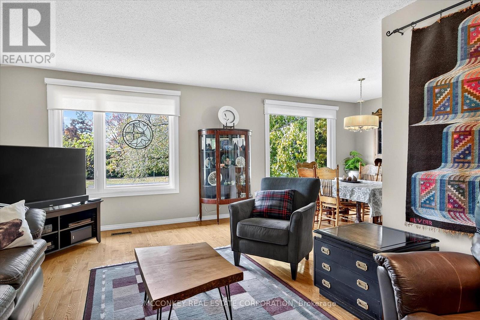 1216 Hilliard Street, Peterborough (Northcrest Ward 5), Ontario  K9H 7H9 - Photo 6 - X12562302