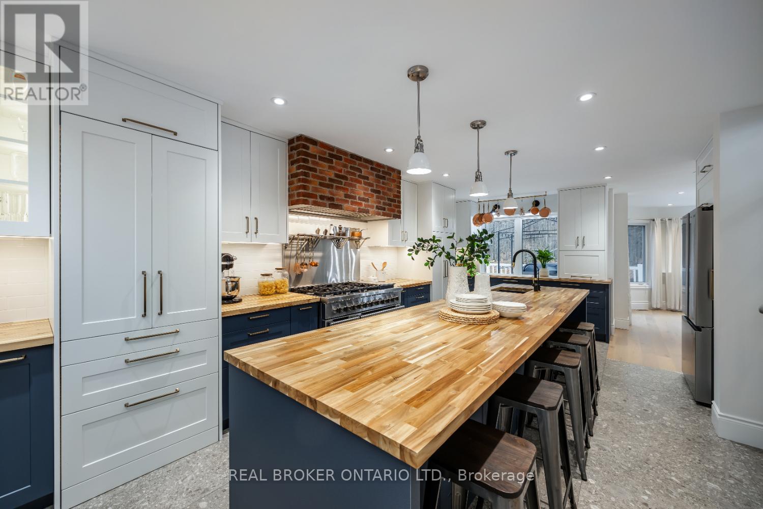 398 Sandy Hook Road, Kawartha Lakes (Manvers), Ontario  L0A 1K0 - Photo 11 - X12563490