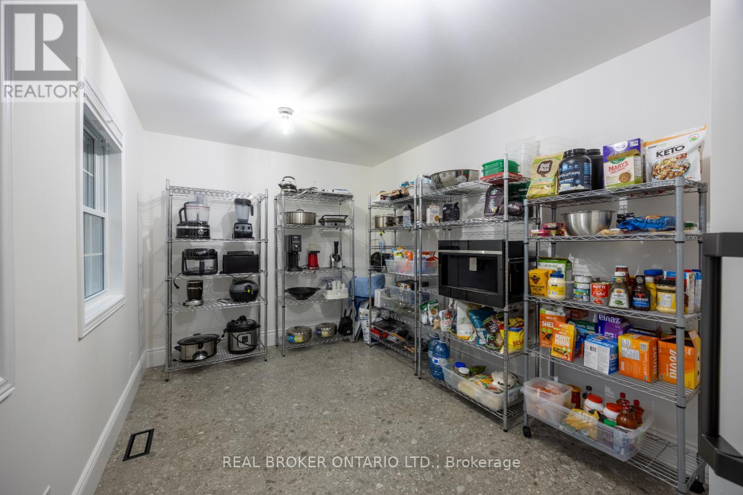 398 Sandy Hook Road, Kawartha Lakes (Manvers), Ontario  L0A 1K0 - Photo 16 - X12563490