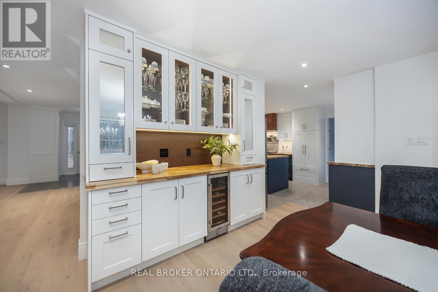 398 Sandy Hook Road, Kawartha Lakes (Manvers), Ontario  L0A 1K0 - Photo 19 - X12563490