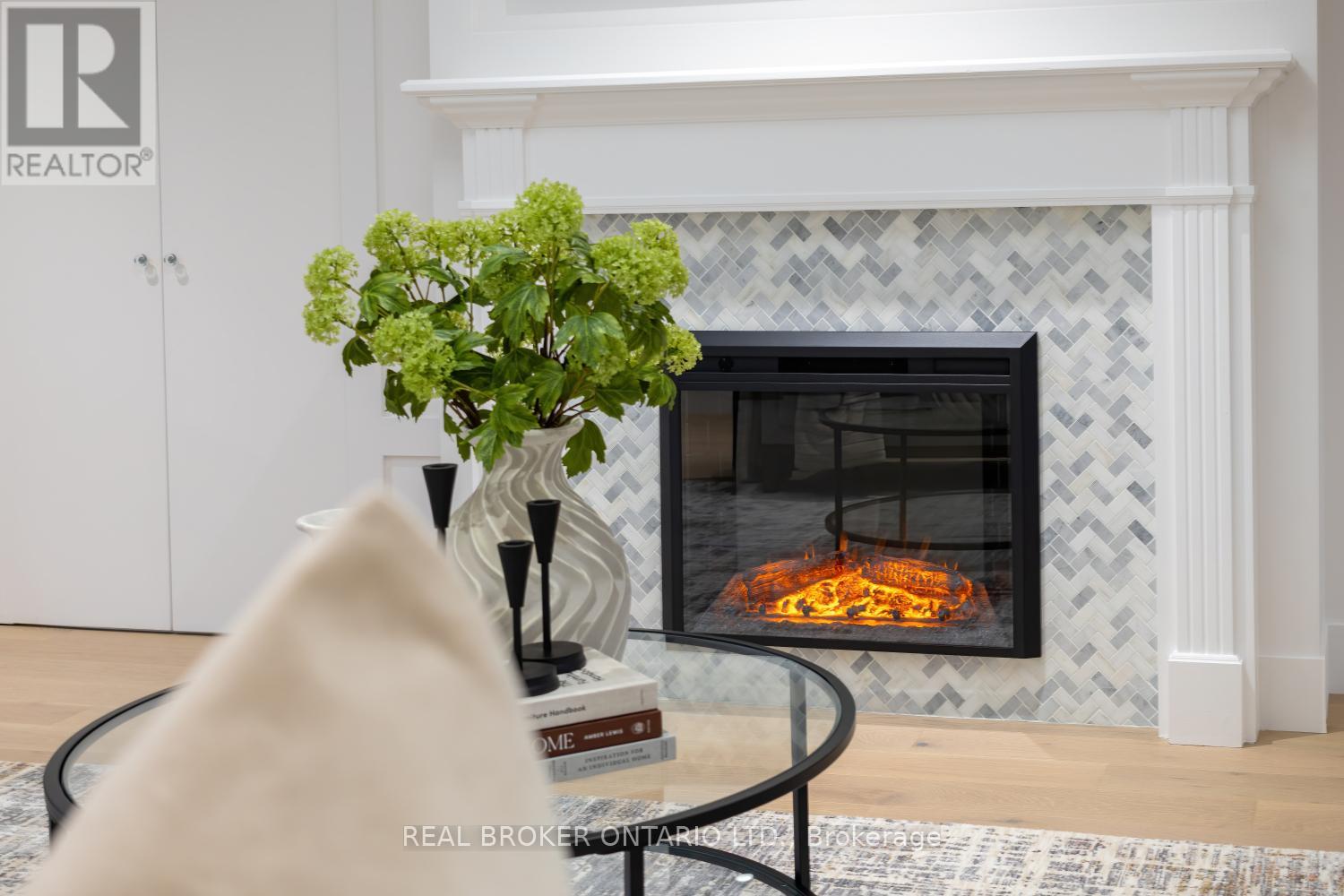 398 Sandy Hook Road, Kawartha Lakes (Manvers), Ontario  L0A 1K0 - Photo 22 - X12563490