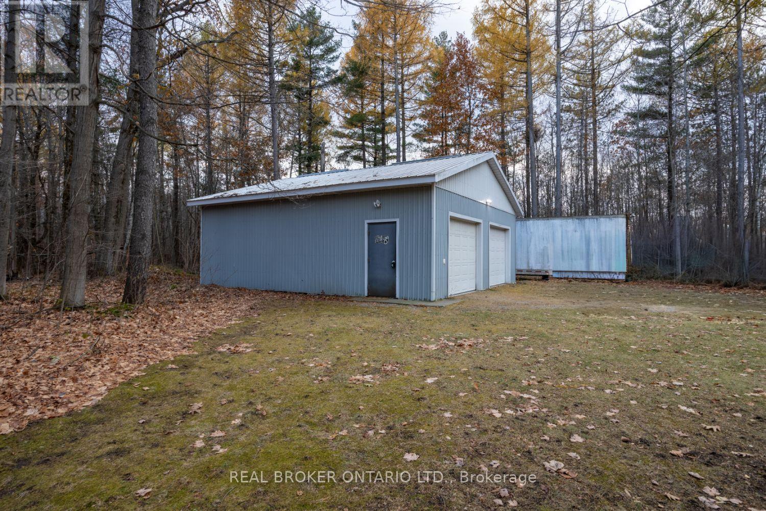 398 Sandy Hook Road, Kawartha Lakes (Manvers), Ontario  L0A 1K0 - Photo 43 - X12563490